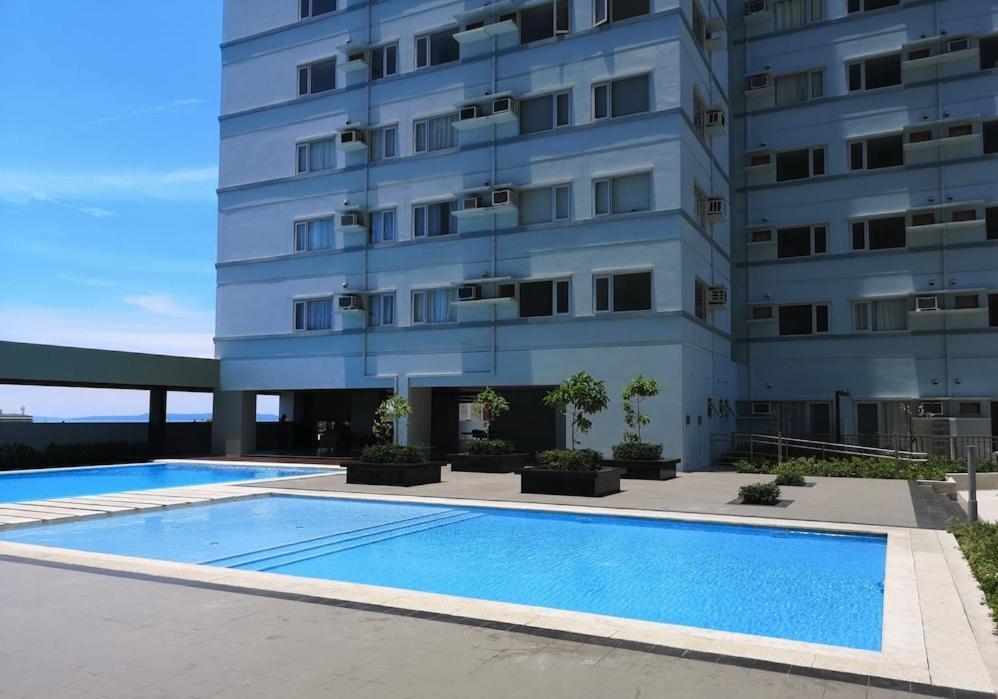 Cozy Studio In Metro Davao With W&D, Pool, & Gym Exterior foto