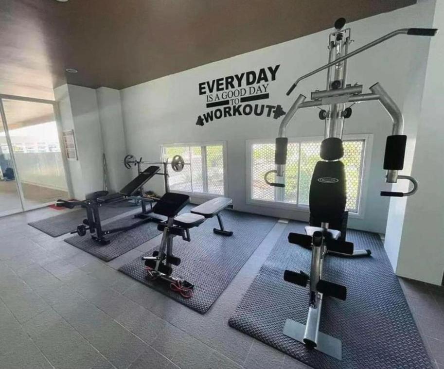 Cozy Studio In Metro Davao With W&D, Pool, & Gym Exterior foto